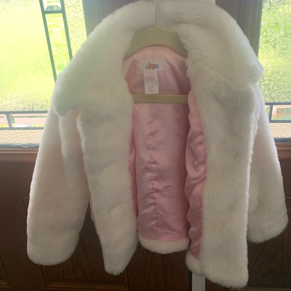 Girls faux fur coat